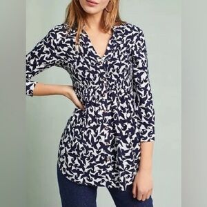Maeve Anthropologie Alexa smocked button-down tunic navy blue & white bird print